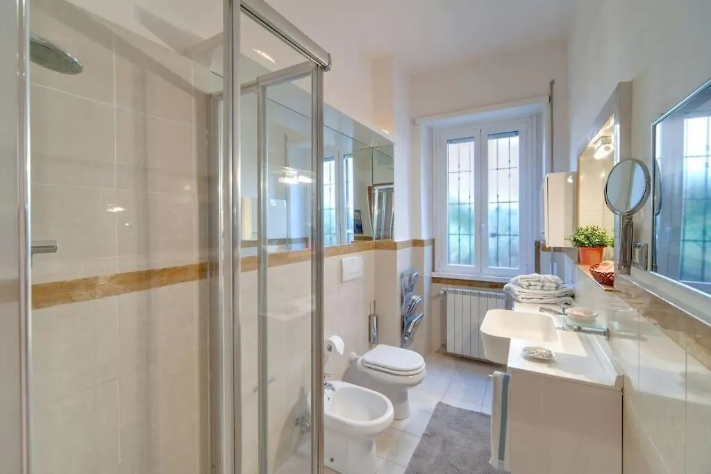 Viale Tirreno - Appartamento Con Patio Rome