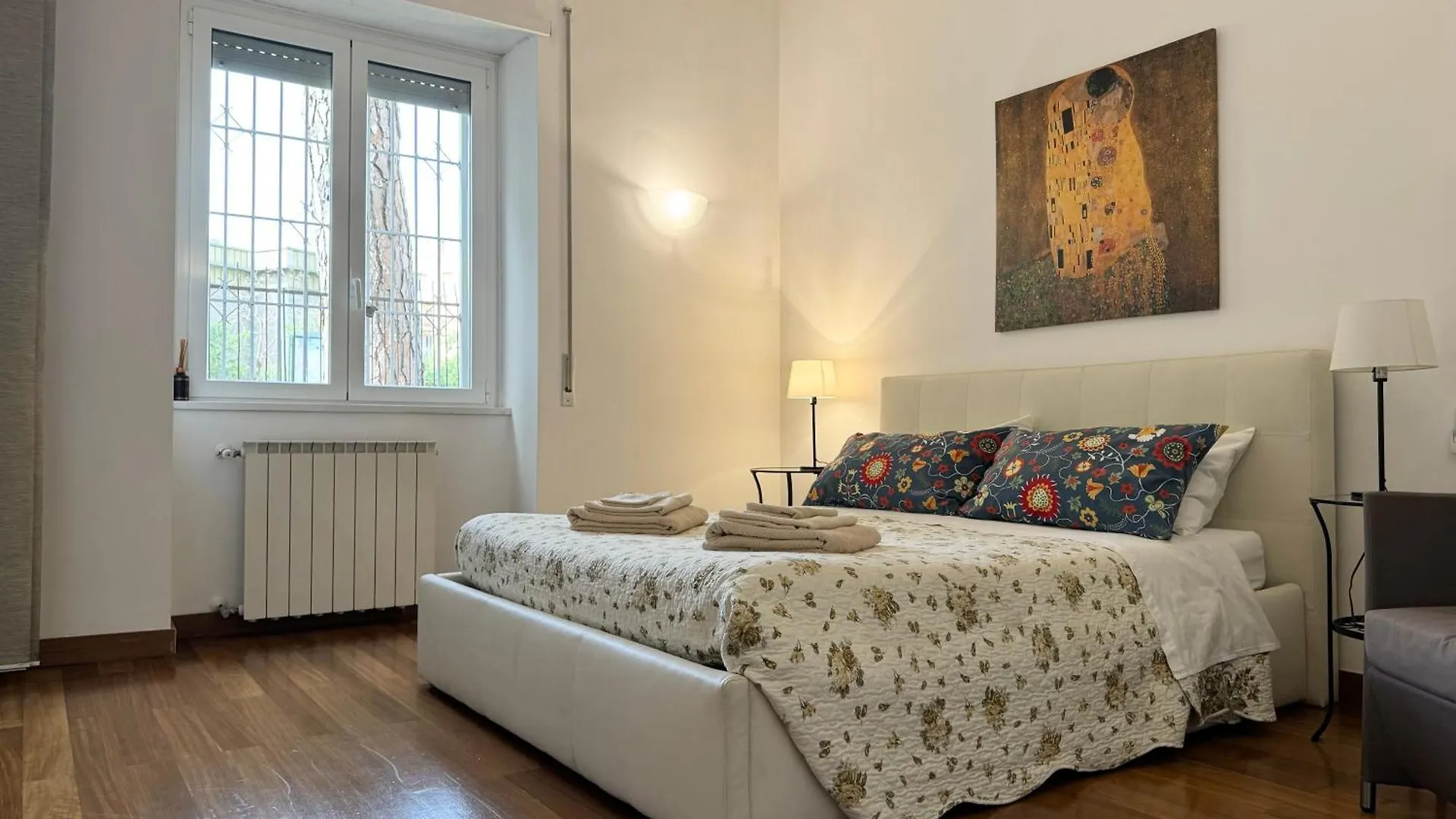 Viale Tirreno - Appartamento Con Patio Rome 0*,
