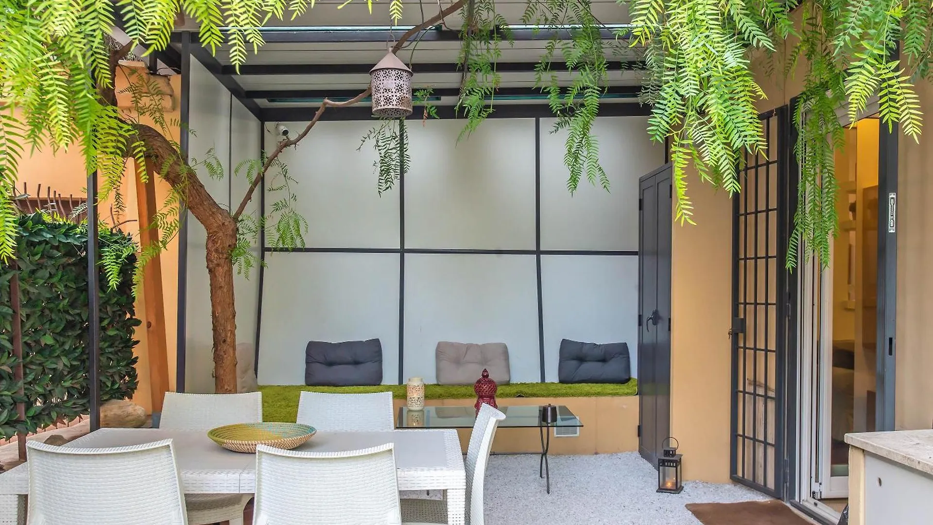Viale Tirreno - Appartamento Con Patio Rome Apartment