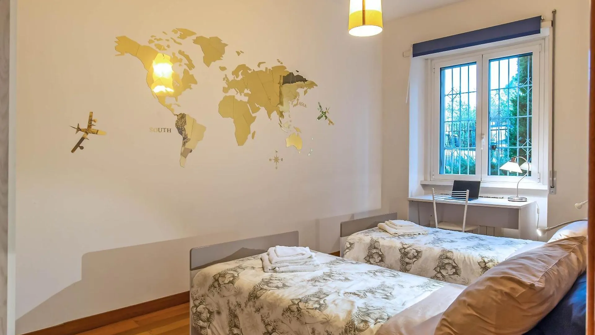 Viale Tirreno - Appartamento Con Patio Rome 0*,